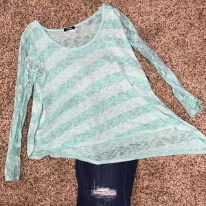 Long laced sleeve sweater